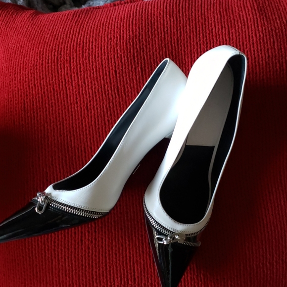 Michael Kors Collection Shoes - Michael kors brooke pump